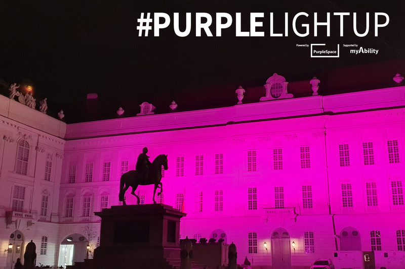 Lila beleuchteter Josefsplatz in Wien. #PurpleLightUp powered bey PurpleSpace supported by myAbility